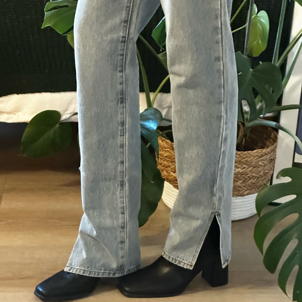 Classic Light Wash Women's Jeans